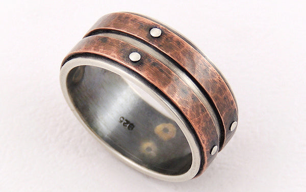 Unique men's wedding bands