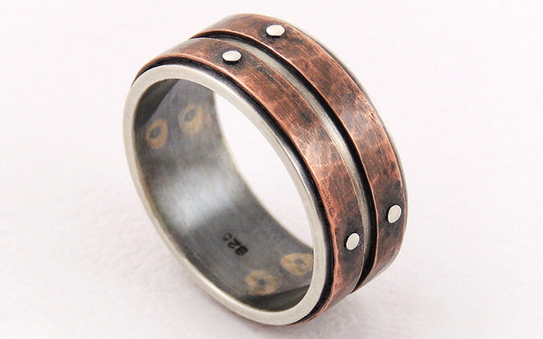 Unique men's wedding bands