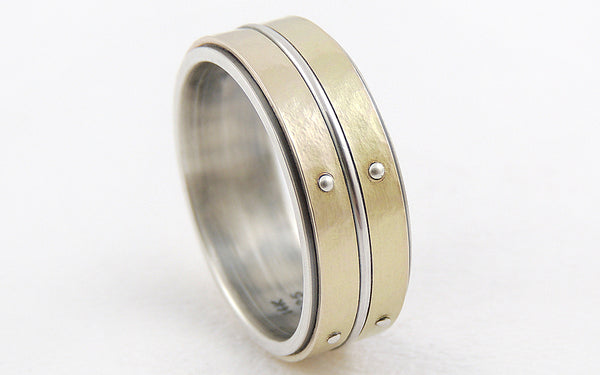 Two-tone Men's Gold Ring made of 14K Gold and oxidized Silver
