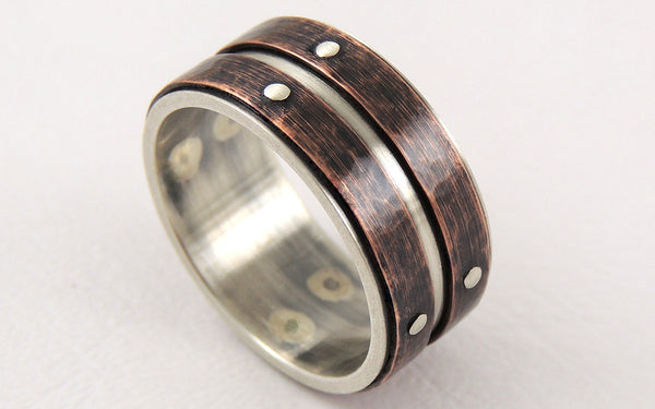 Discover this Copper Men's Rustic Ring for your rustic look