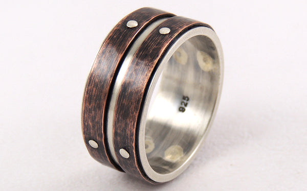 Discover this Copper Men's Rustic Ring for your rustic look