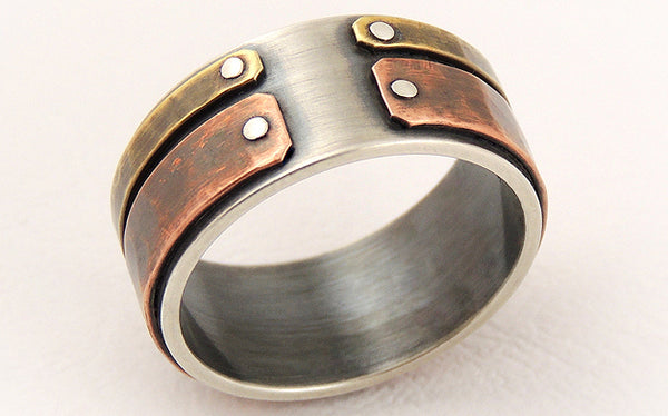 Unique ring for men with a unique rustic character