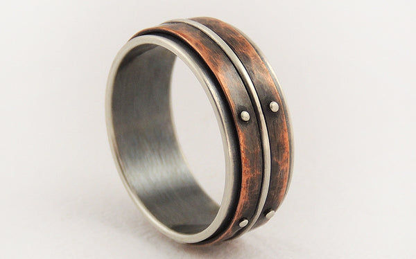 Unique men's wedding rings