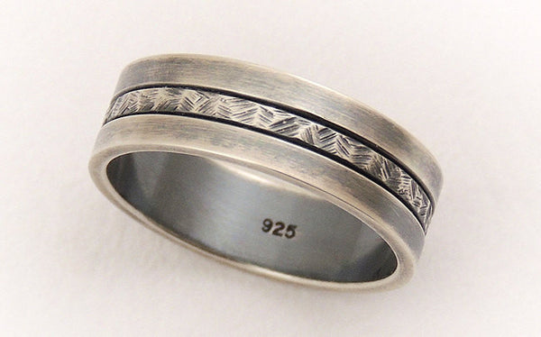 Men's wedding band ring